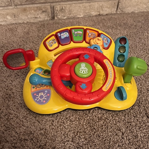VTech Learn & Turn Driver, Yellow - Picture 3 of 14